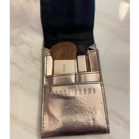 Bobbi Brown Mini Brush Set with Leather bag. - Picture 5 of 9